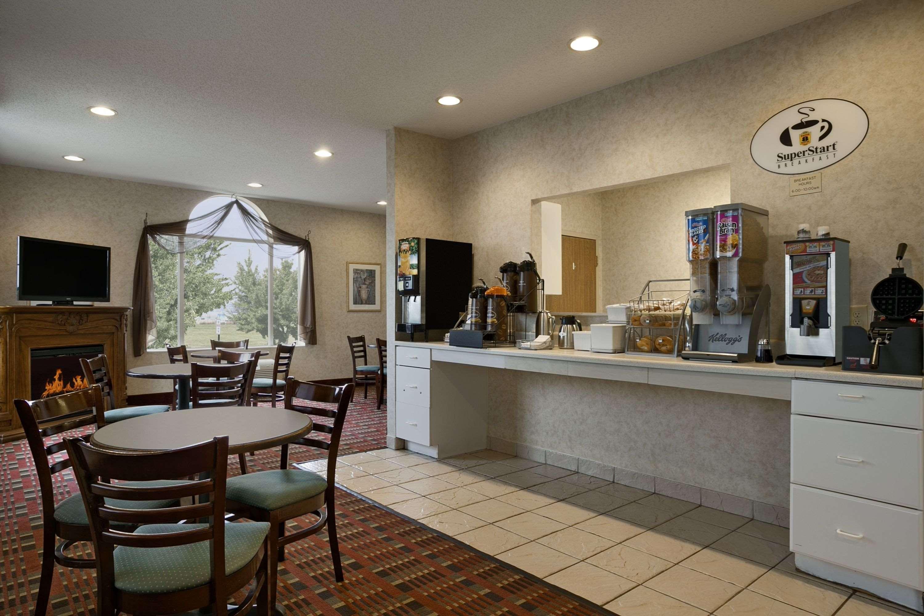 Hotel Super 8 By Wyndham Corydon Exterior foto